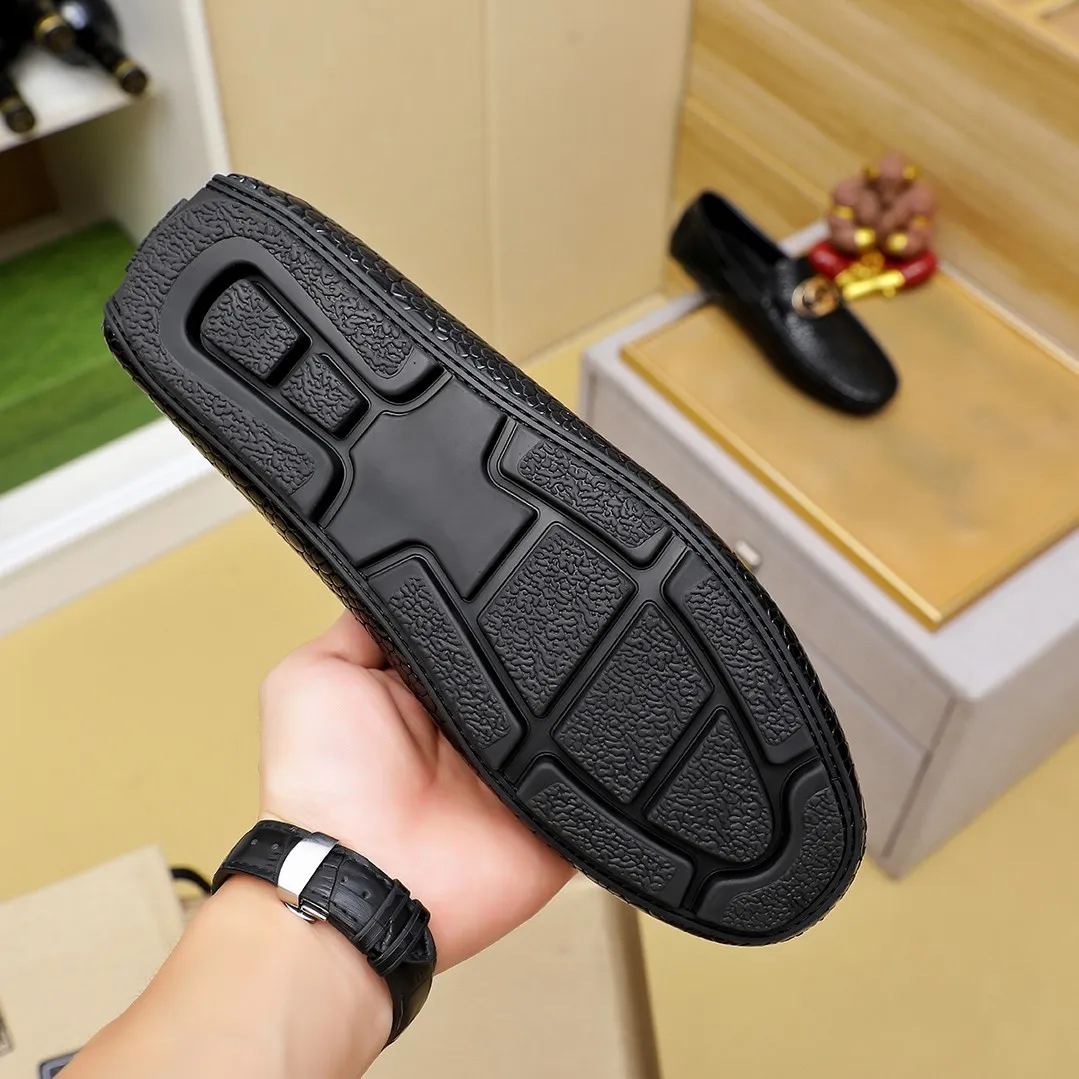 Men's shoes💰360💰🕷🕷️【 GUCCI 】Gucci's best-selling trendy men's casual slip-on shoes🇨🇳Official website original 1:1 mold opening💯Original quality, fine workmanship☘Fashionable and versatile, perfect last shape, comfortable on the feet🍓Trendy men's recommended model, imported cowhide on the top layer🎋High-quality pigskin lining, rubber wear-resistant and non-slip outsole, high-end atmosphere, worth owning🍉Optional 38-45